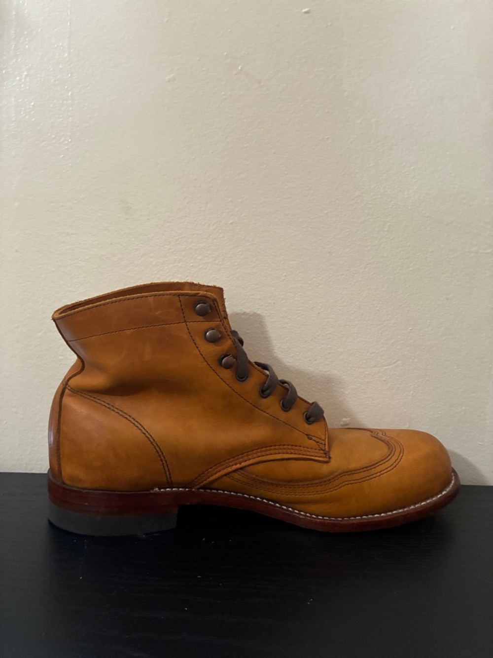 Wolverine Addison Men's 1000 Mile Wingtip Boots in Tan - Picture 2 of 8